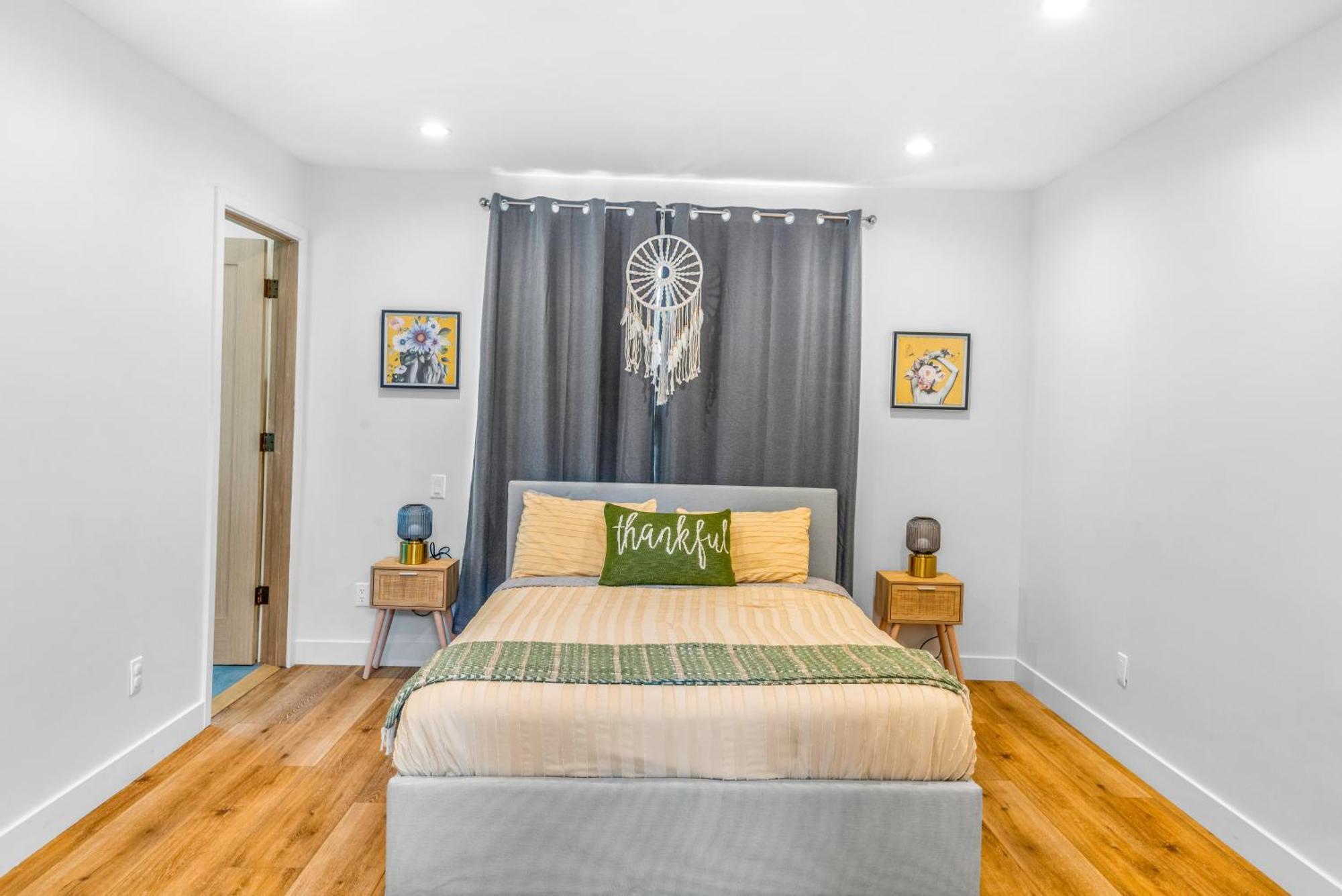 Luxurious Townhome W/3 Master Suites Gated Parking Лос-Анджелес Экстерьер фото